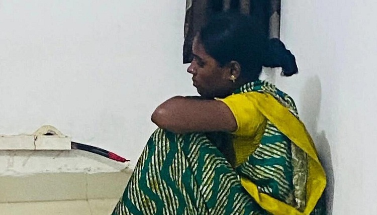 Mujer mata a sus seis hijos lanzándolos a un pozo en la India