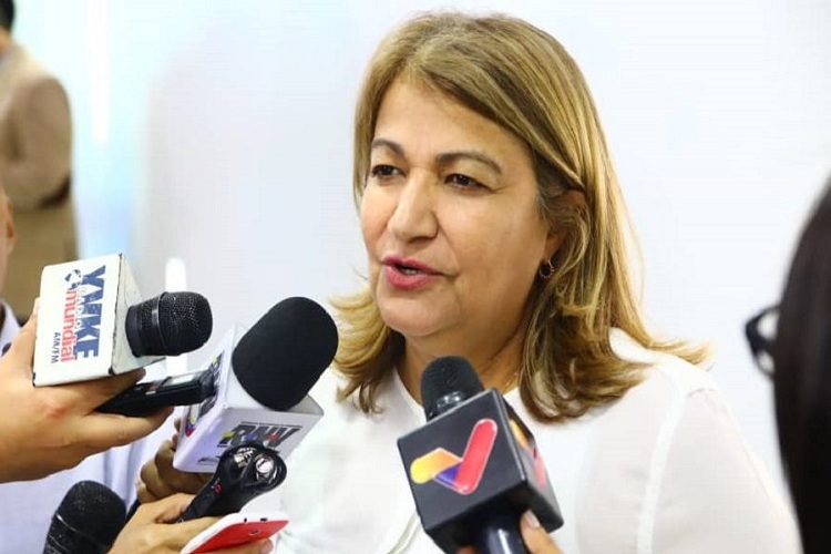 Ministra Santaella rechaza casos de acoso escolar