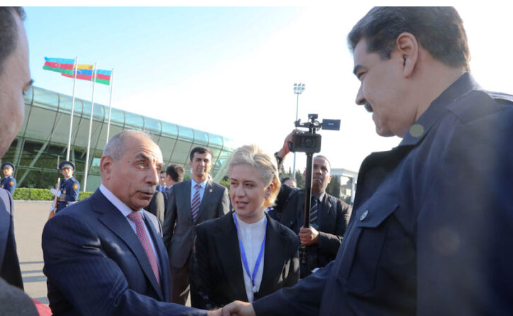 Maduro arriba a Azerbaiyán en visita de trabajo