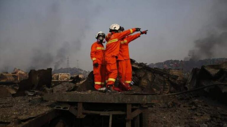 Seis desaparecidos en explosión de planta química en el centro de China
