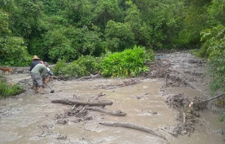 Vías colapsadas, sin agua y sin electricidad: Fuertes lluvias afectan al estado Trujillo