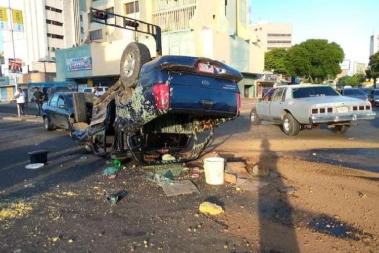 Once lesionados por un triple choque en Maracaibo