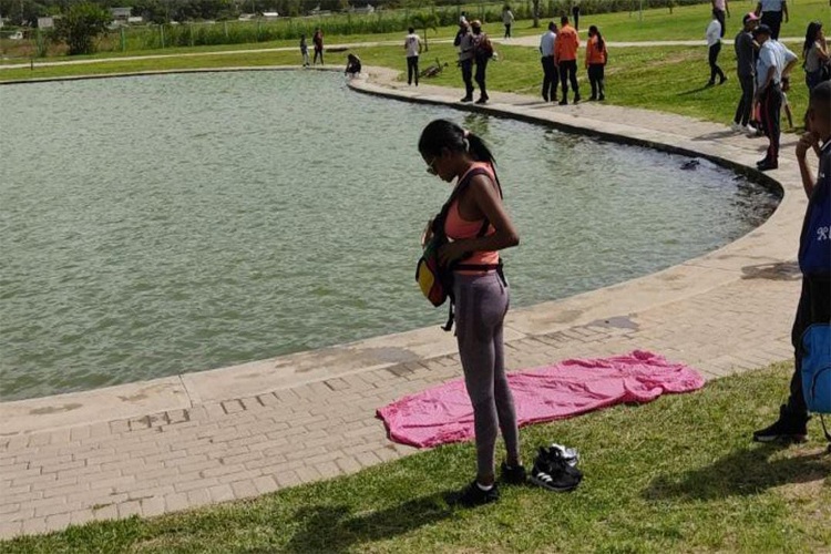 Caracas: Adolescente de 13 años muere ahogado en laguna artificial en La Carlota