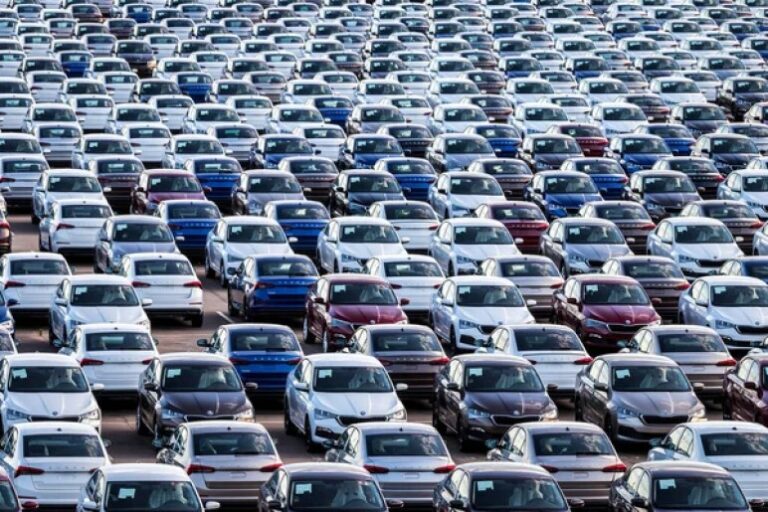 La venta de autos nuevos en Rusia se derrumba en 83,5%