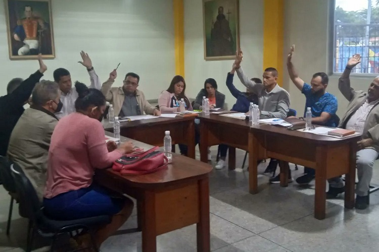 Cojedes: Suspenden a concejal y diputada legislativa del PSUV por agresión a Juan Guaidó