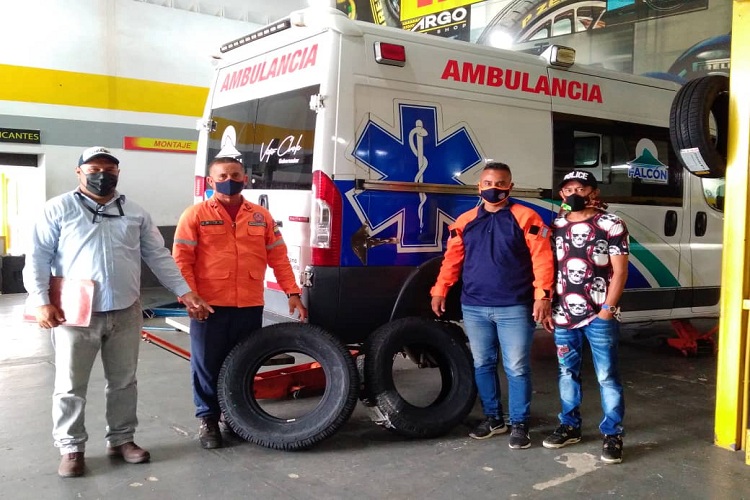 Gobernación y alcaldía ponen a rodar ambulancia del municipio Falcón