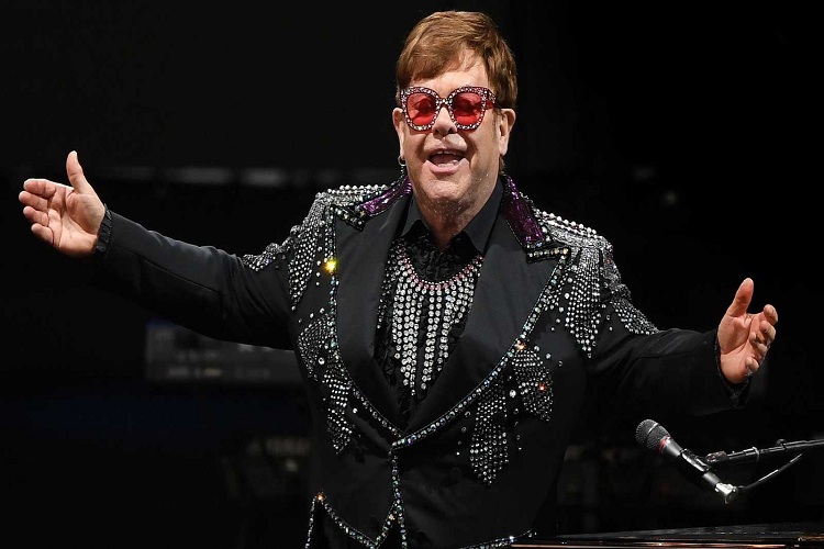 Elton John aclara rumores sobre su estado de salud