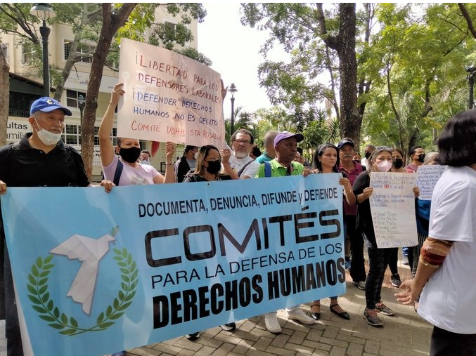 DDHH consignan documento en Defensoría del Pueblo exigiendo garantías a los detenidos del PCV