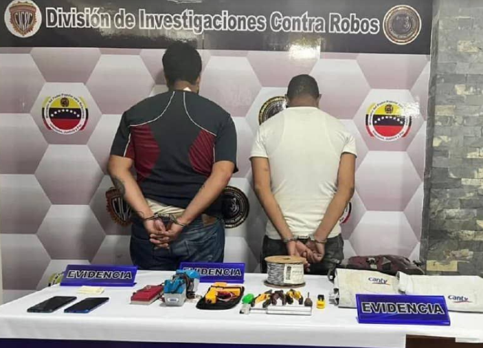 Cicpc detiene a dos falsos trabajadores de la Cantv en  Caracas