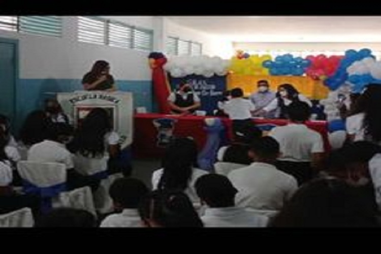 92 estudiantes de sexto grado egresaron de la Escuela Primaria Nacional Santiago María Davalillo de Punta Cardón