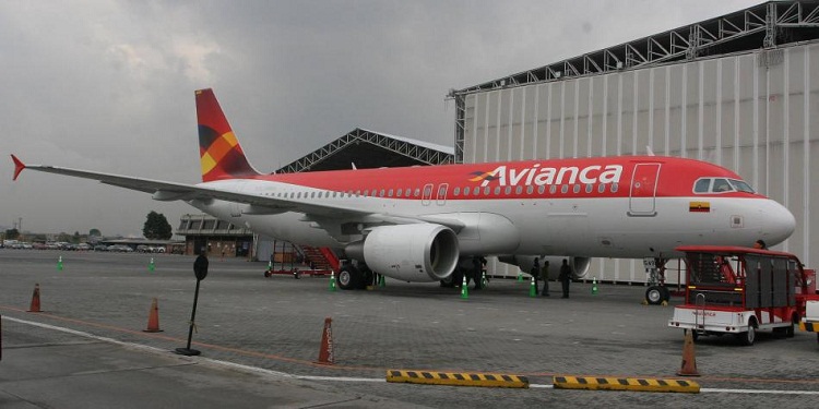 Por falla en motor, avión de Avianca aterriza de emergencia en Bogotá