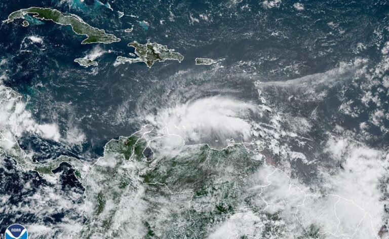 La tormenta tropical Bonnie tocó tierra en el Caribe entre Nicaragua y Costa Rica