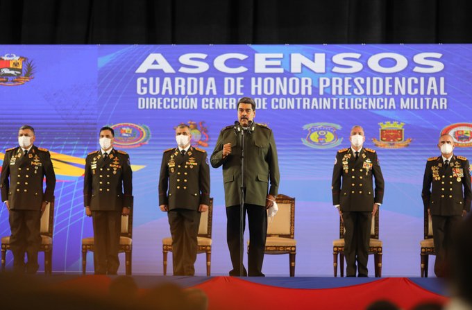 Maduro asciende 15.150 oficiales de la FANB