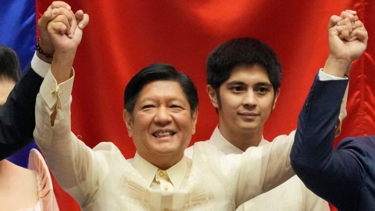 El hijo del exdictador Marcos asume la presidencia de Filipinas