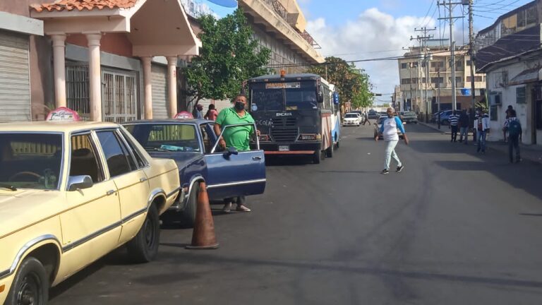 Transportistas de Los Taques y Falcón incumplen medida de IMTT sobre paradas fijas