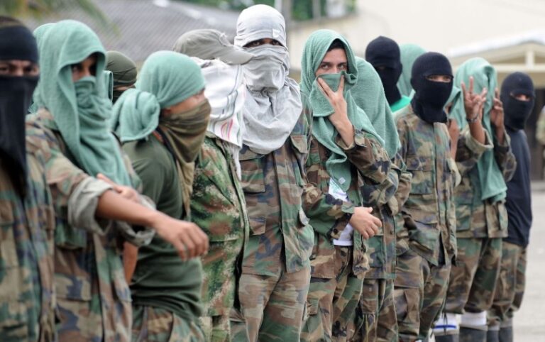 Bandas criminales colombianas vinculadas al narcotráfico ofrecen cese al fuego a Gobierno de Petro