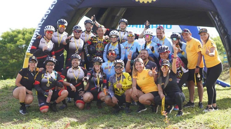 «Coro Sube al Cristo Redentor» reunió a más de 200 ciclistas del país