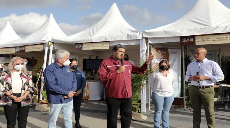 Maduro inaugura «Feria del Cacao y Ron, Miranda 2022»