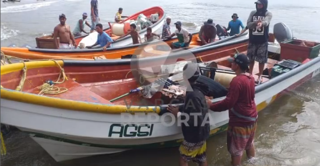 Rescatan a cuatro pescadores de La Guaira desaparecidos desde el domingo