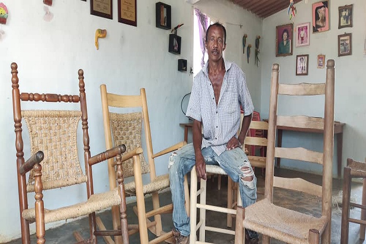 Las sillas de cardón y carruaja forman parte de la cultura paraguanera