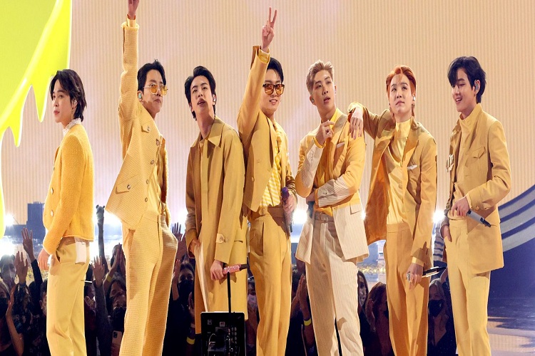 Corea del Sur estudia permitir a BTS dar conciertos durante el servicio militar