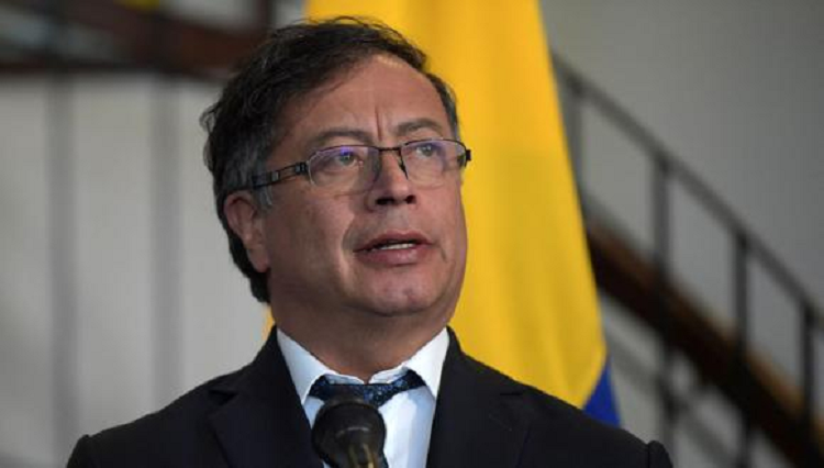 Gustavo Petro firma las primeras ocho extradiciones como presidente de Colombia