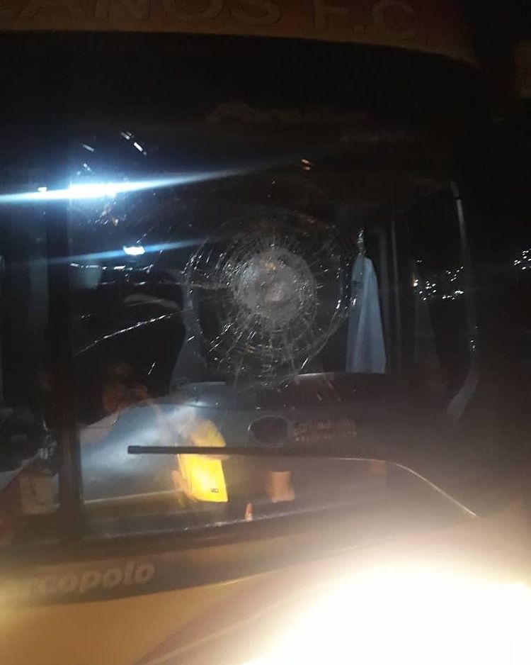 Atacan bus oficial del equipo Trujillanos FC y el conductor resulta herido en Táchira