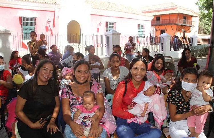 Alcaldía de Miranda celebra mes de la lactancia materna