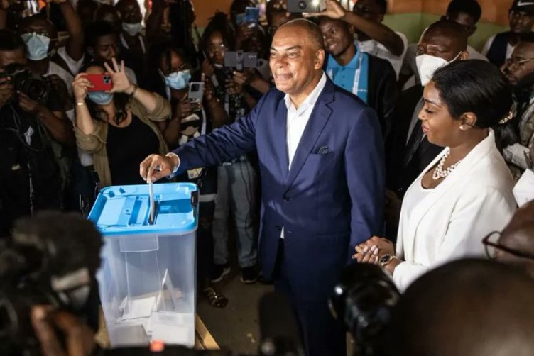 La oposición de Angola impugna resultados de las reñidas elecciones