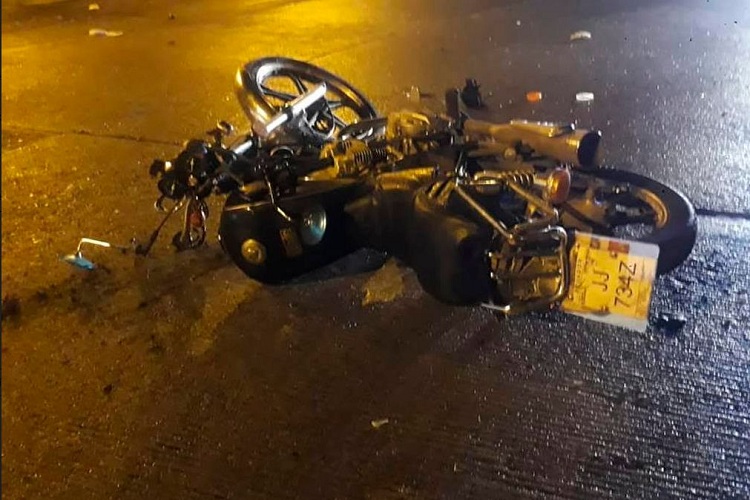 Trujillo: Accidente de dos motos dejó tres heridos en el Eje Vial