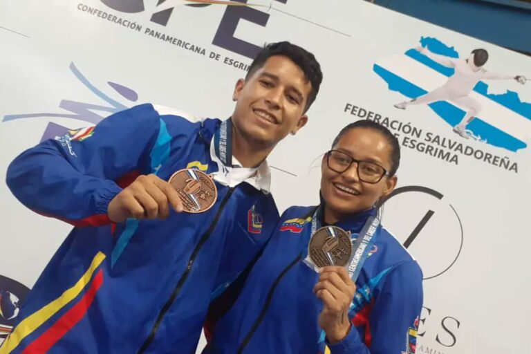 Esgrimistas venezolanos ganan oro y bronce en Campeonato San Salvador 2022