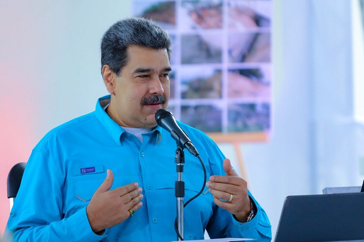 Maduro felicitó a los denominados «jefes de calle» electos por el PSUV