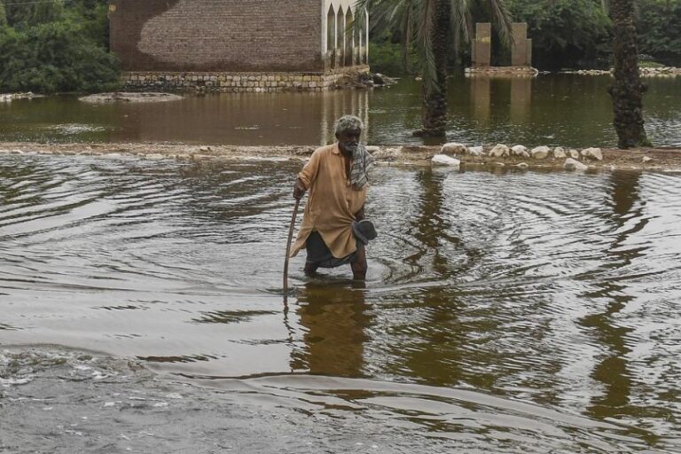 Pakistán decreta el estado de emergencia por las lluvias