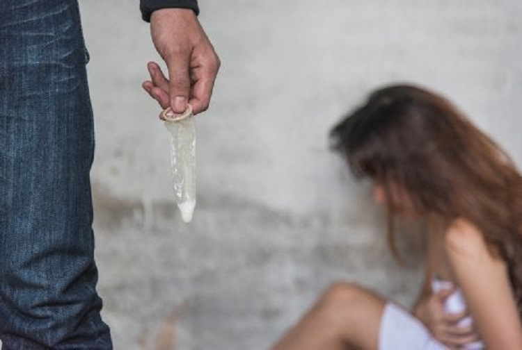 Quitarse el preservativo sin consentimiento podría ser penado con dos y cuatro años de cárcel el Colombia