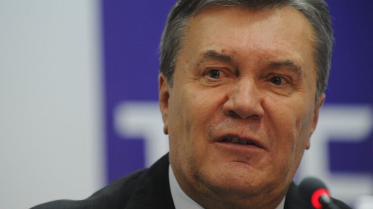 UE sanciona a expresidente ucraniano Yanúkovich y su hijo
