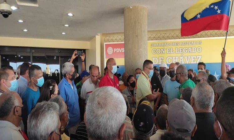 Jubilados petroleros protestaron en Paraguaná por incumplimiento del pago de la pensión