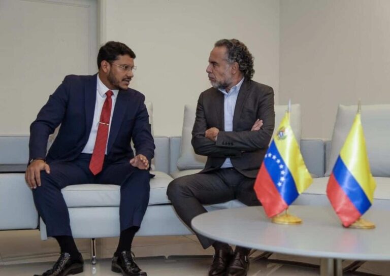 Venezuela y Colombia retoman formalmente relaciones