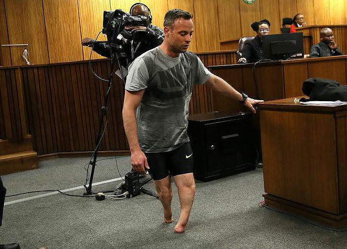 Pistorius, arrepentido por el asesinato de su novia, pidió libertad condicional