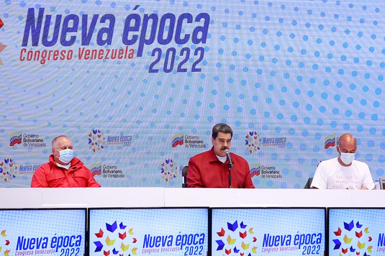 Maduro insta articular campaña para recuperar bienes retenidos en el extranjero