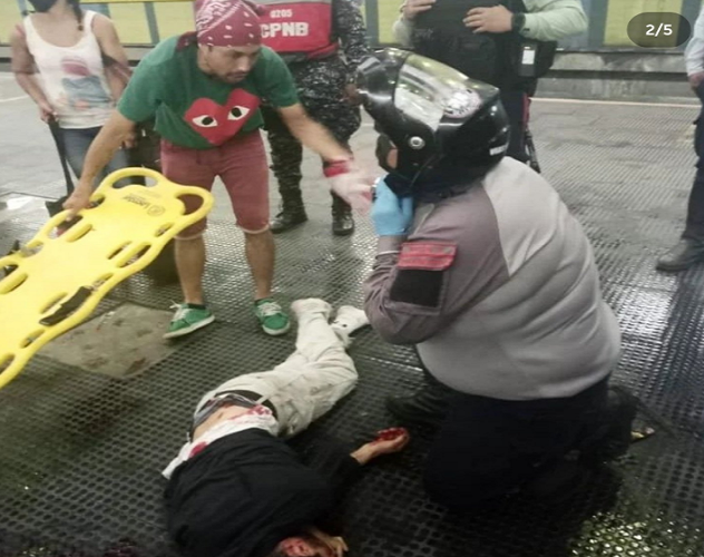 Vendedores ambulantes protagonizaron riña en el Metro de Caracas