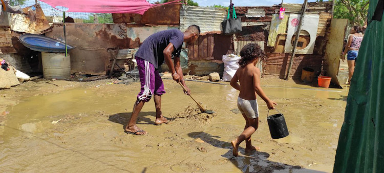 Lluvias del #18Sep afectaron a 35 familias del sector Cástulo Marmol Ferrer de Coro 