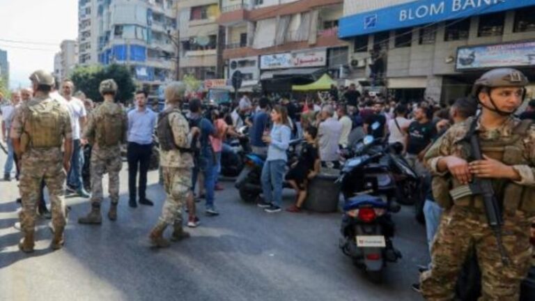 Ahorristas desesperados multiplican los atracos a bancos libaneses