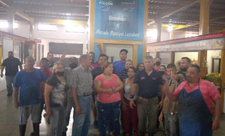 Denuncian irregularidades en cobro de arrendamiento en el Mercado Municipal de Carirubana