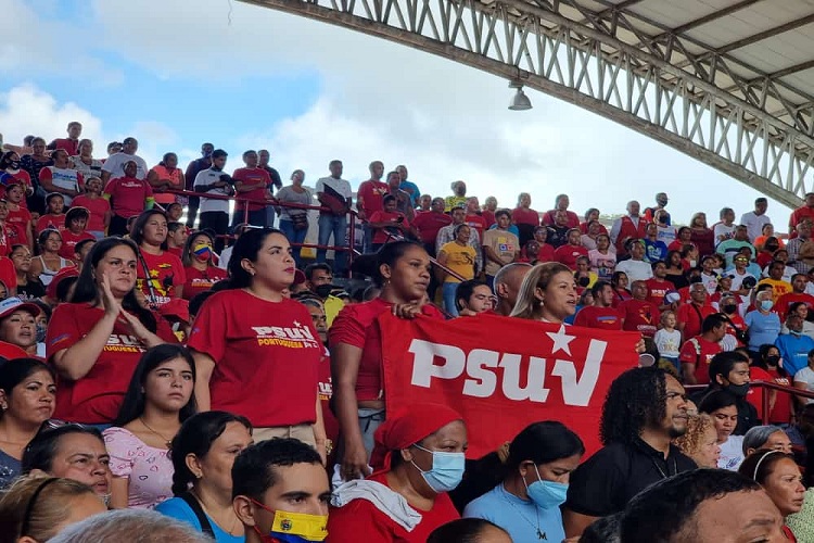 Maduro honra labor de las estructuras de base del PSUV