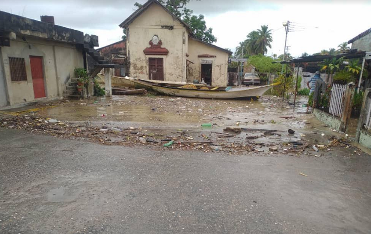 Inundaciones afectan a La Ceiba: Damnificados esperan ayuda